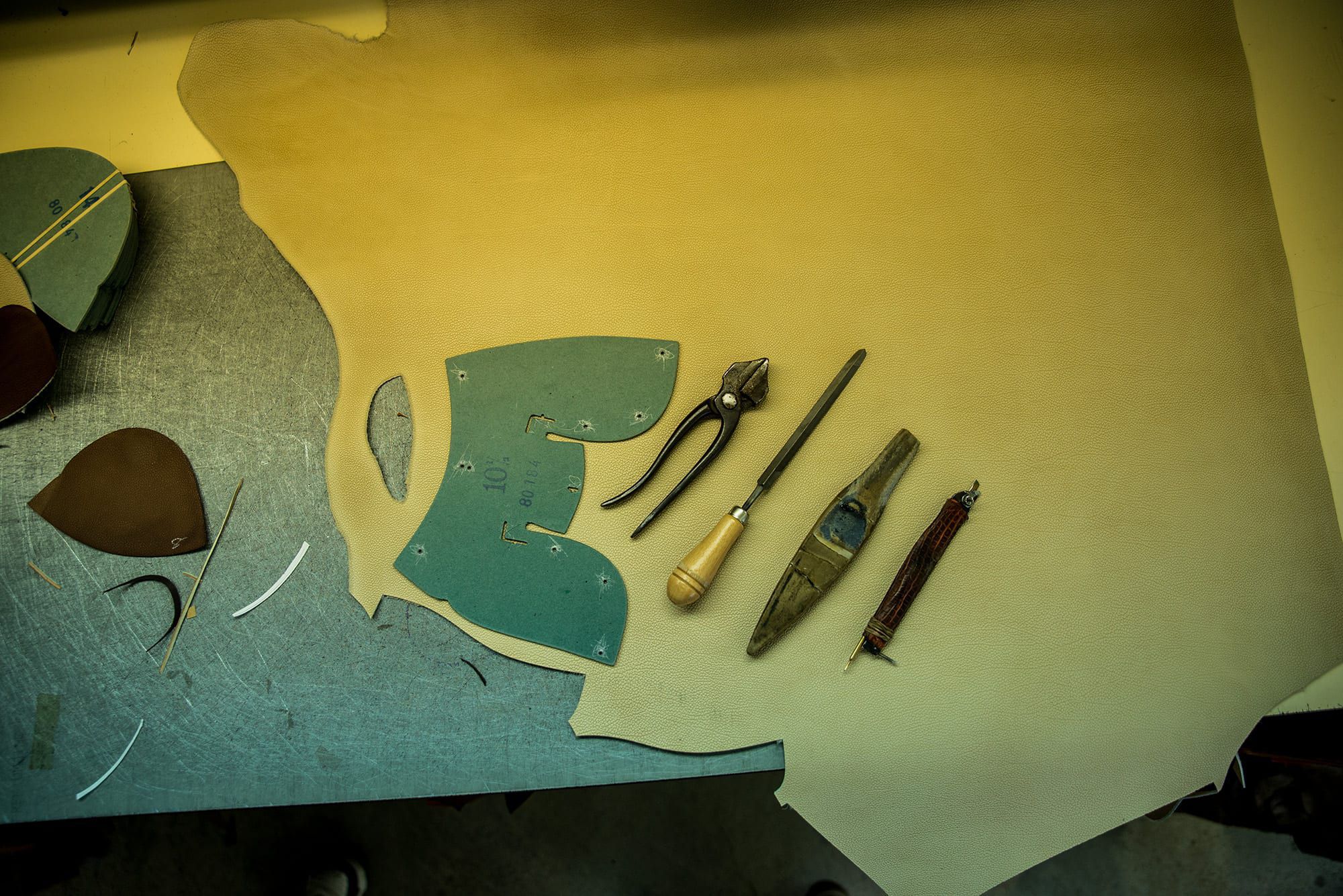 carmina leather cutting tools