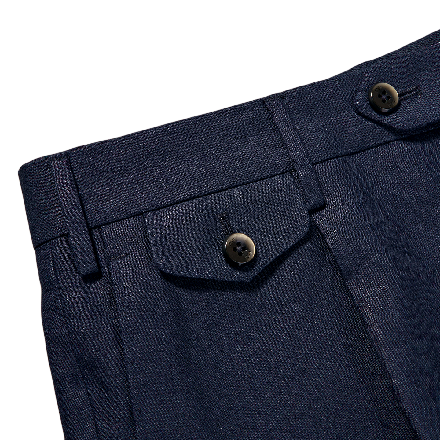 single pleat chinos