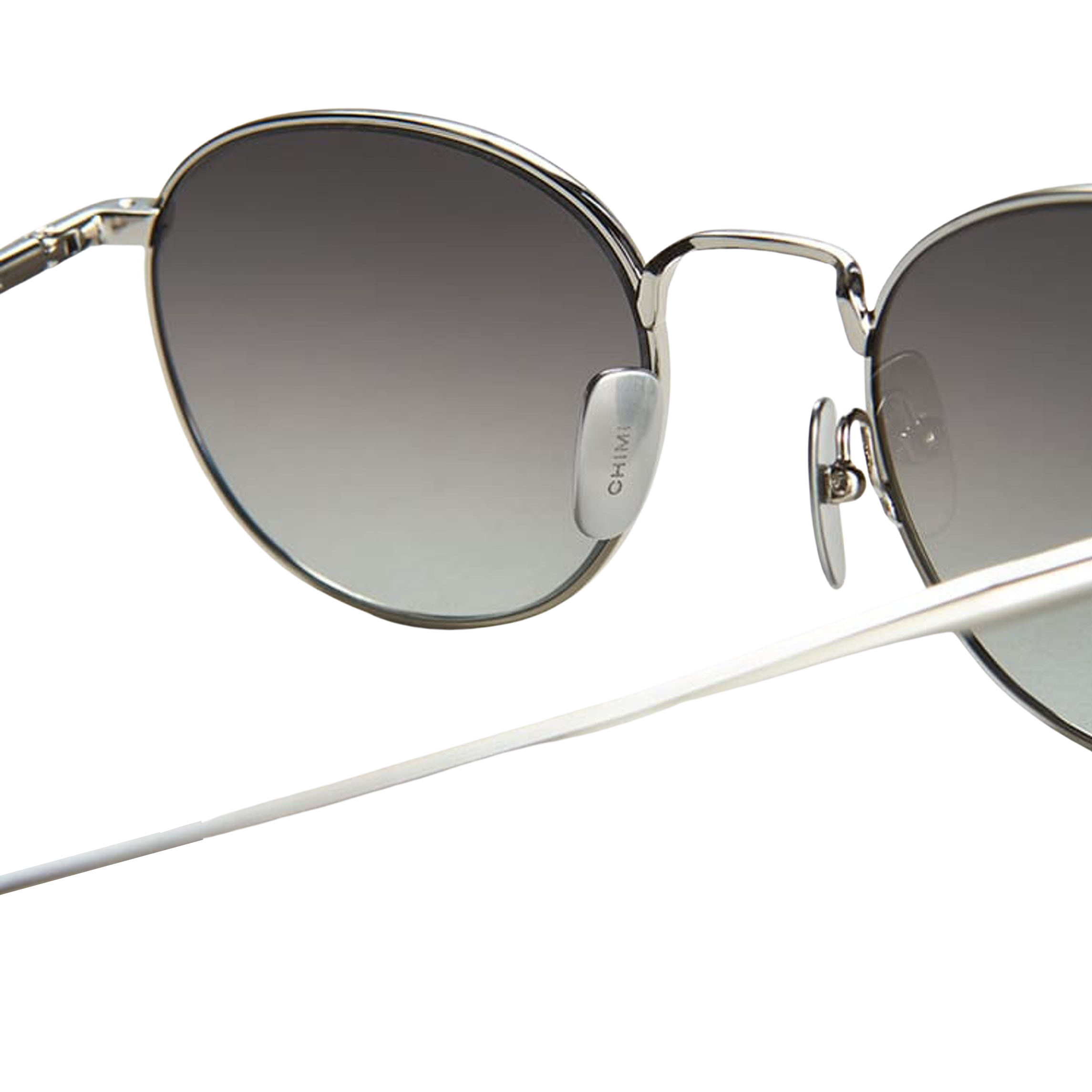 grey round sunglasses